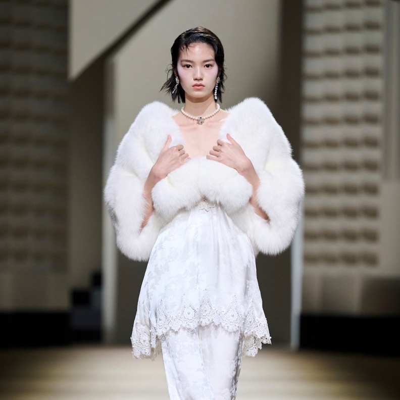 إطلالة من Le Fame