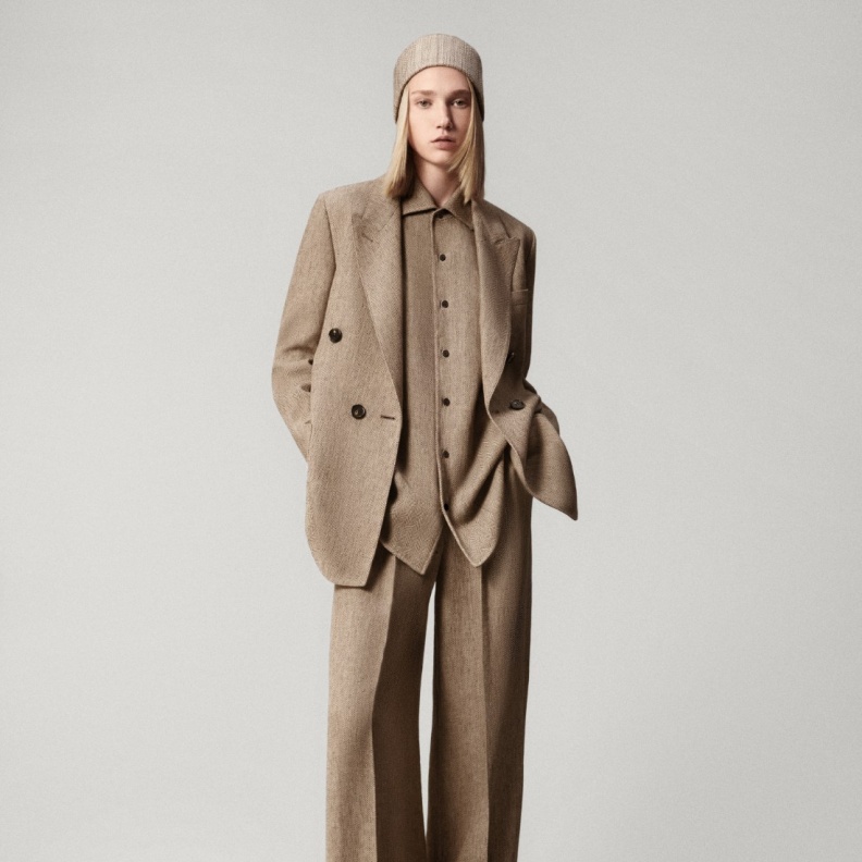 مجموعة Loro Piana لربيع وصيف 2025