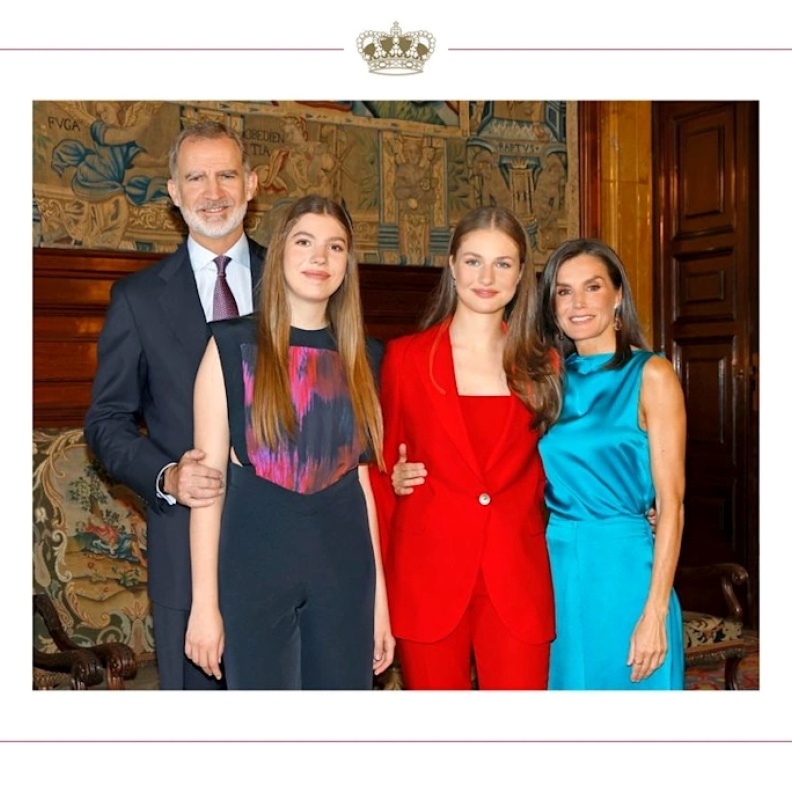 صورة جديدة للعائلة الاسبانية من © Casa de Su Majestad el Rey