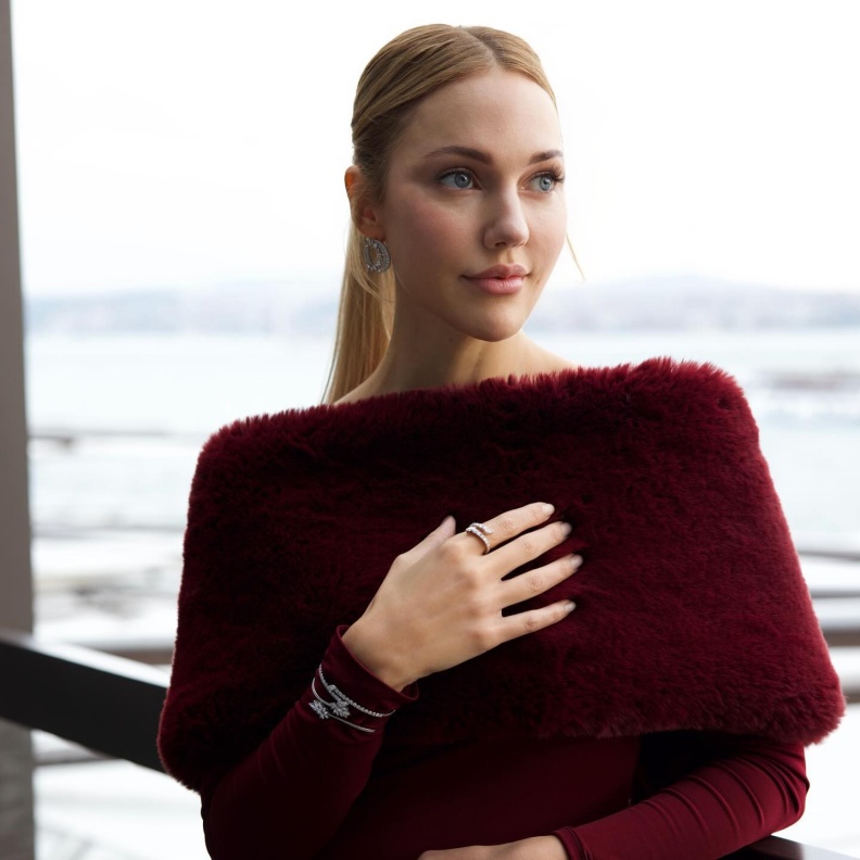 أجمل مجوهرات نجمات العالم خلال 2024