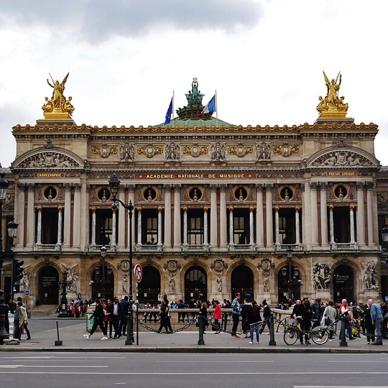 أفضل وجهات سياحية في باريس لعطلة شتوية رائعة بواسطة Zairon