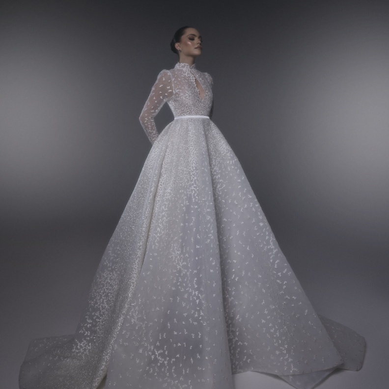 إطلالة عروس محافظة لبيتر عبد الكريم