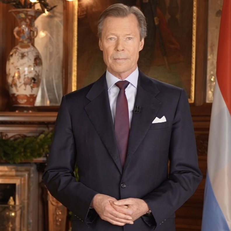 الدوق هنري يمرر العرش لنجله غيوم في خطوة تاريخية