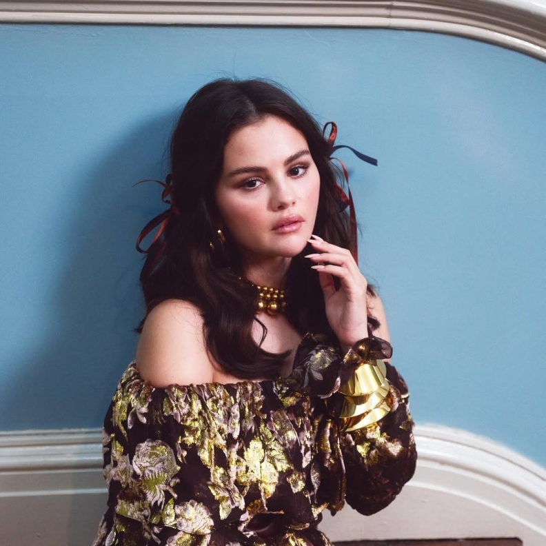 النجمة سيلينا غوميز بمجوهرات أيقونية خلال عام 2024