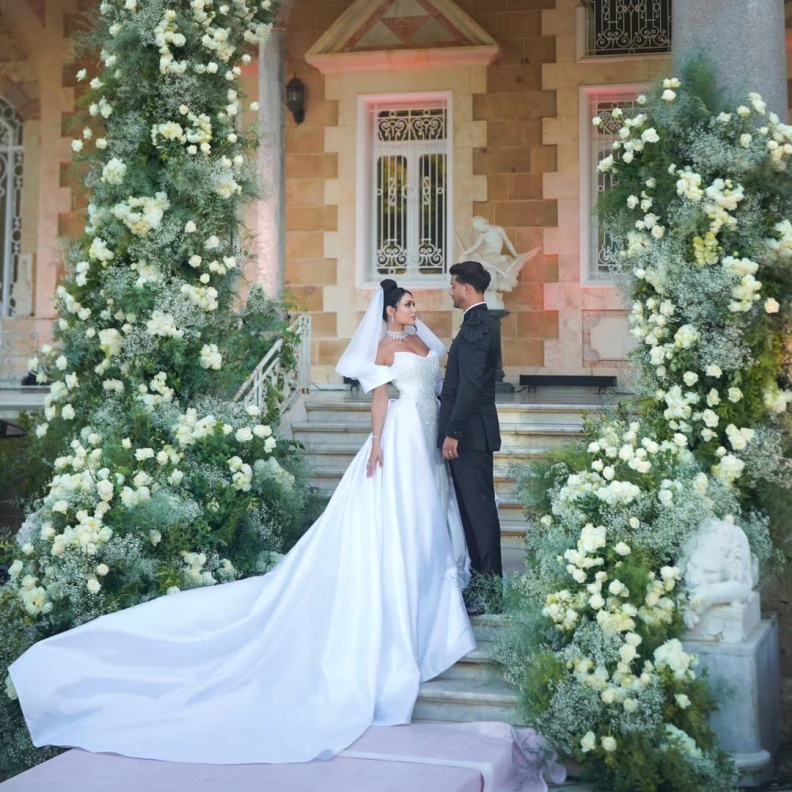 شيرين ابو العز خلال حفل زفافها