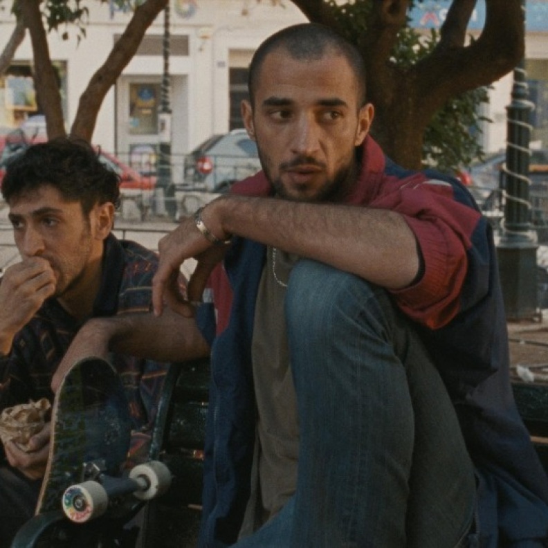 "إلى عالم مجهول"