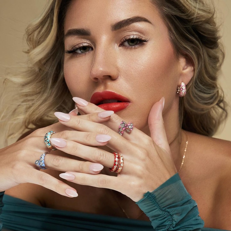 في عيد الاتحاد نتعرف على أبرز دور المجوهرات الإماراتية 