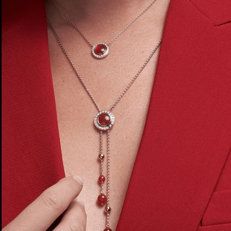 قلادة Possession من بياجيه Piaget