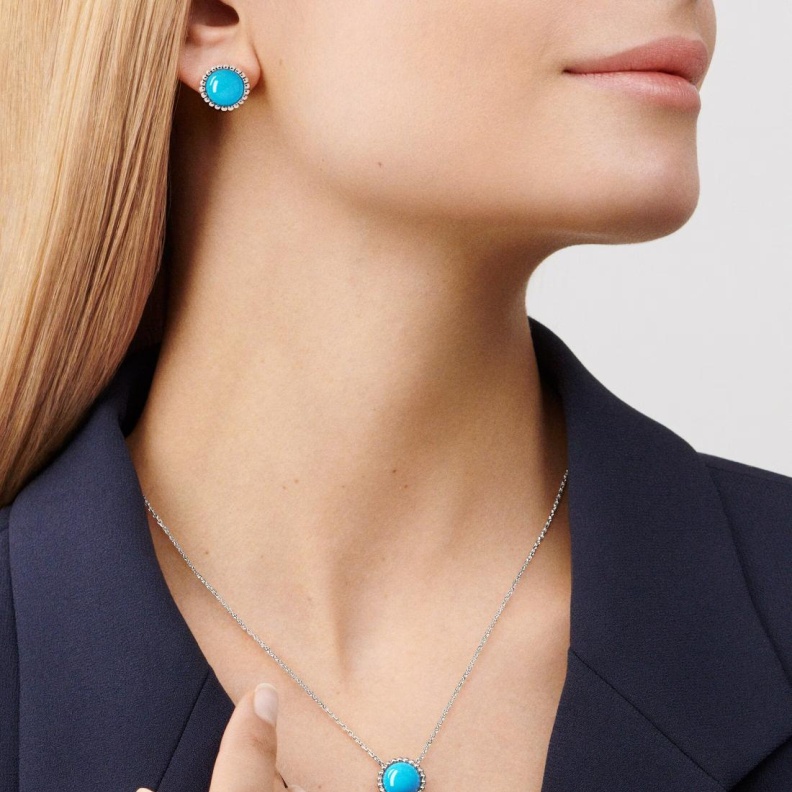 مجوهرات عصرية بحجر الفيروز من فان كليف أند أربلز