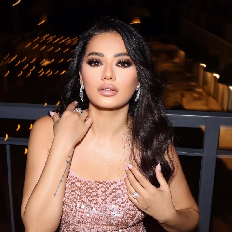 الفنانة رحمة رياض صورة من انستغرامها