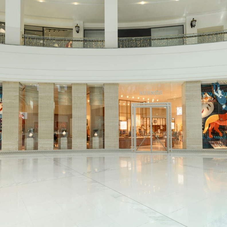 Faubourg Revêrie واجهة Hermes السحرية الجديدة