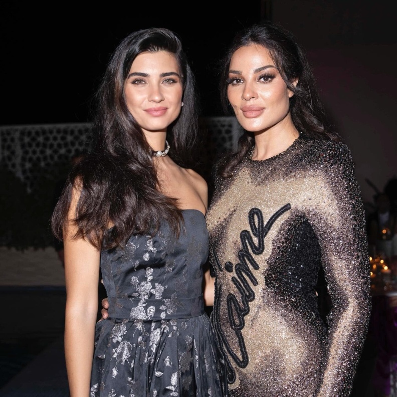 نادين نجيم وتوبا بويوكستون