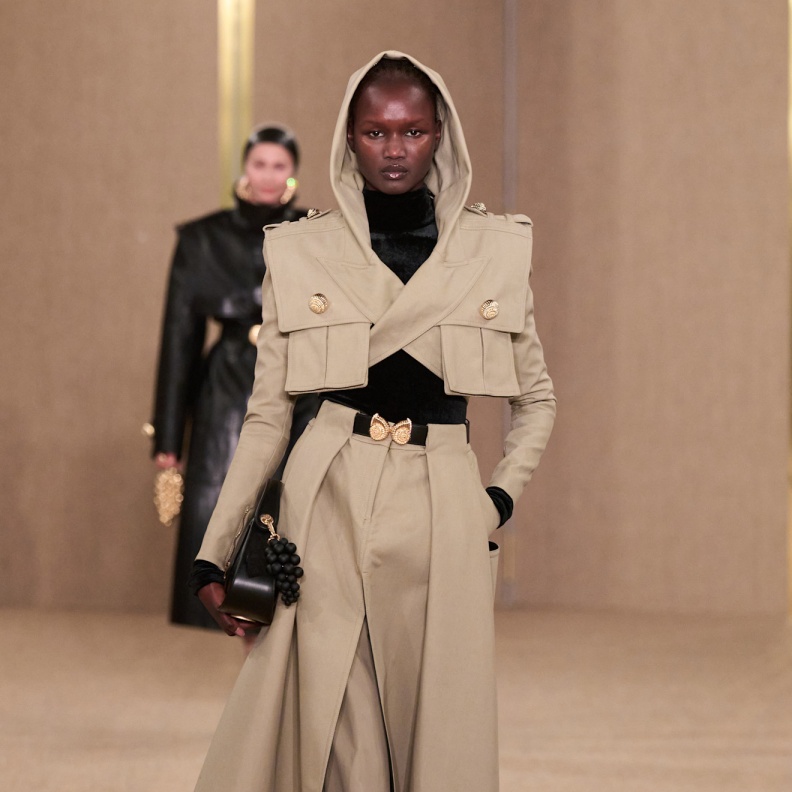 “ سكاوزرس “ مصطلح جديد يدخل عالم الموضة واليك كل ما عليك أن تعرفيه عن هذه الصيحة