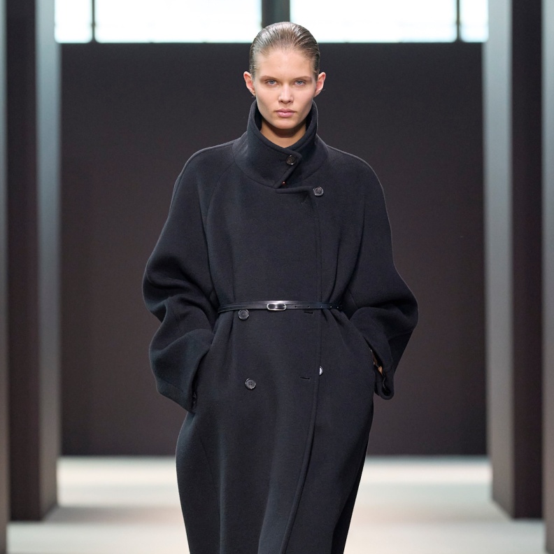 إطلالة من Cos