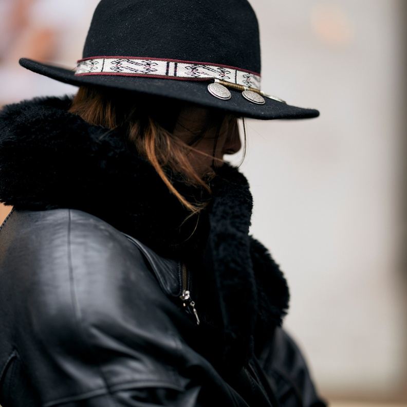 إطلالة من street style