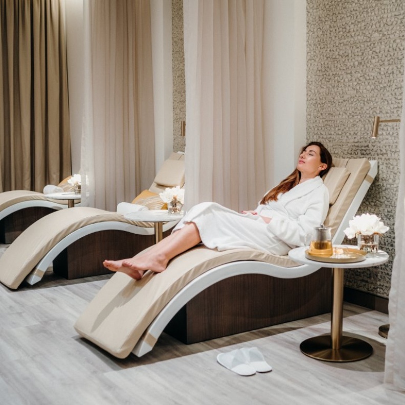 انغمسوا في علاج الشوكولاتة واسترخوا في Pause Spa باراماونت ميدتاون