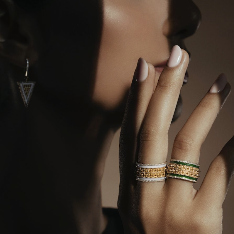 خاص لـ"هي": علامة Baguette الإماراتية تقدم قطعة مميزة تحتفي بالإرث الوطني في عيد الاتحاد