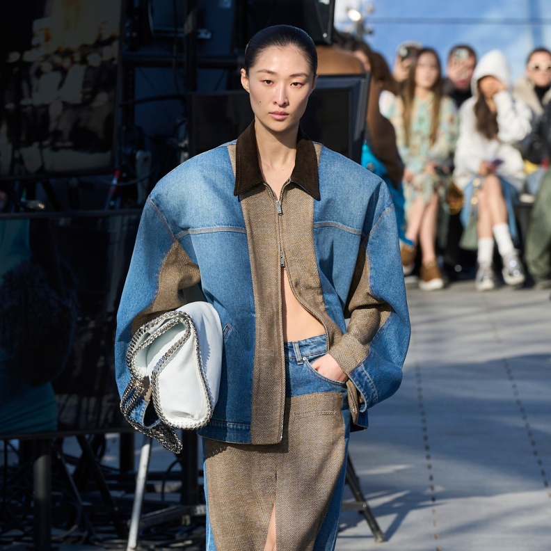 إطلالة من Stella McCartney