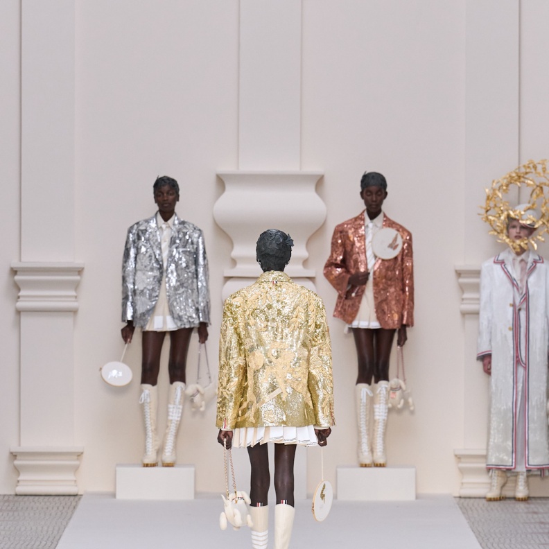 من مجموعة Thom Browne خريف و شتاء 2024 للأزياء الراقية