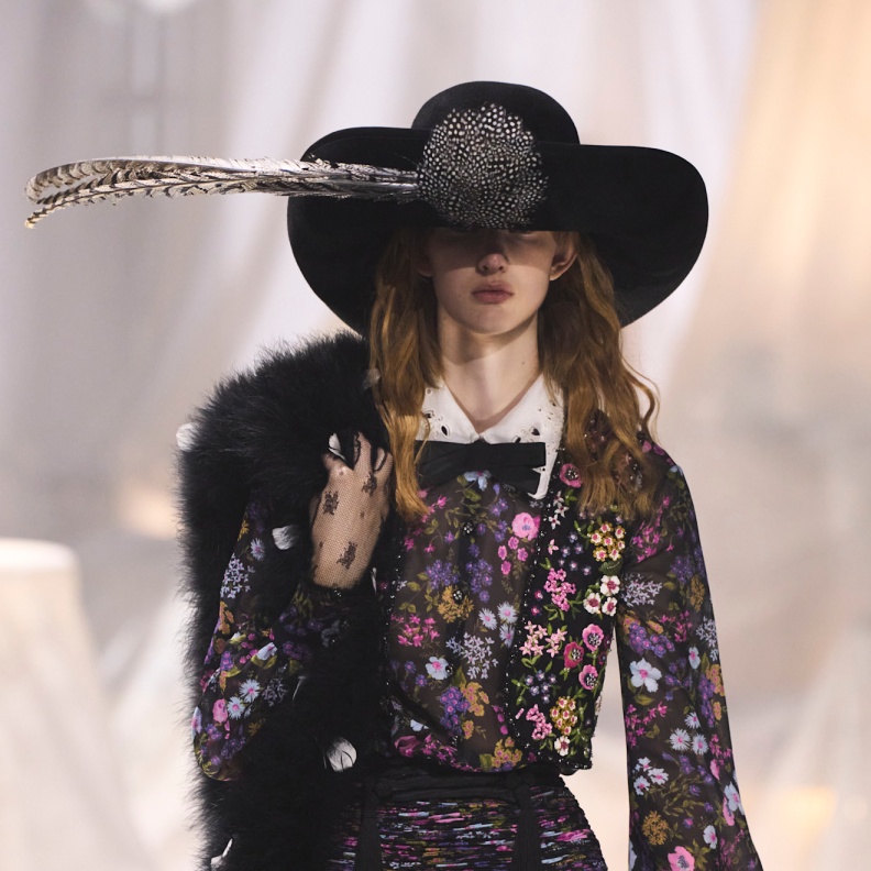 Valentino ربيع و صيف 2025