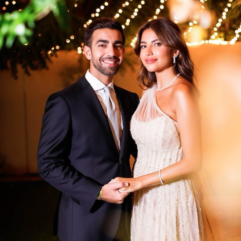 سارة مراد مع عريسها هشام