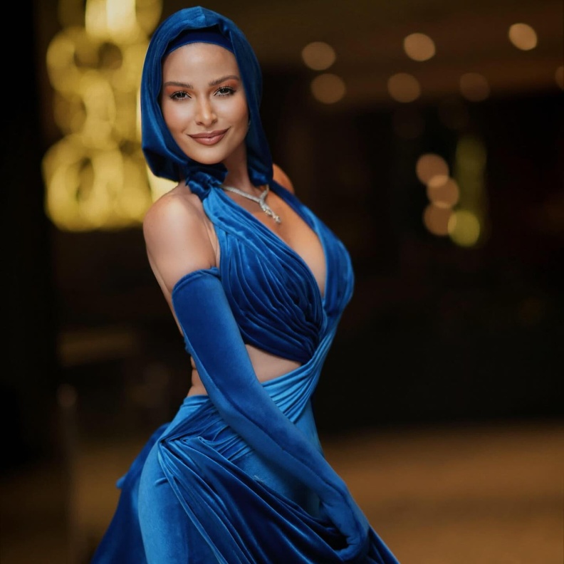 مجوهرات تليق بإطلالات اللون الأزرق على خُطى نجمات العرب