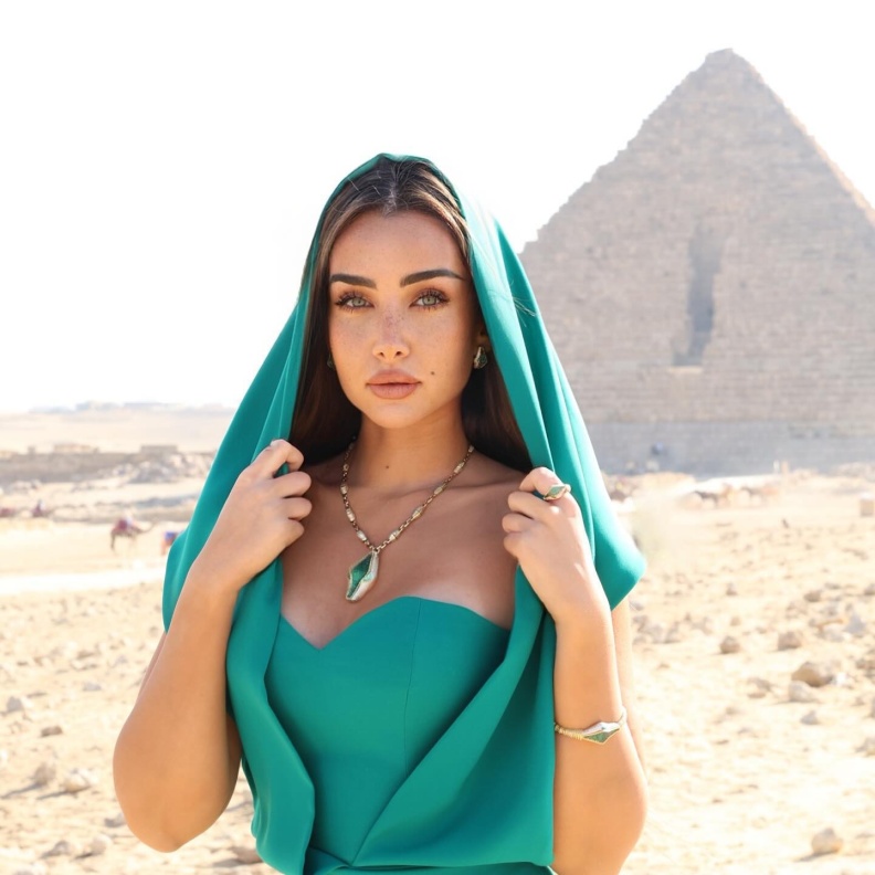 النجمة المصرية هنا الزاهد بطلة مسلسل إقامة جبرية