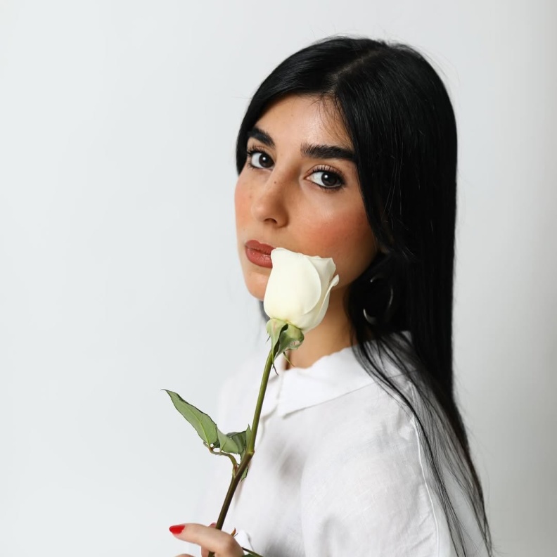  الممثلة اللبنانية زينة مكي