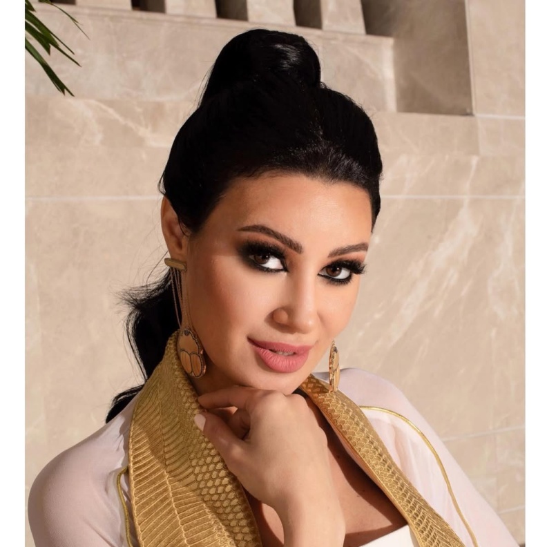 مكياج وتسريحات شعر أروى جودة تزامنا مع مناسبة عقد قرانها