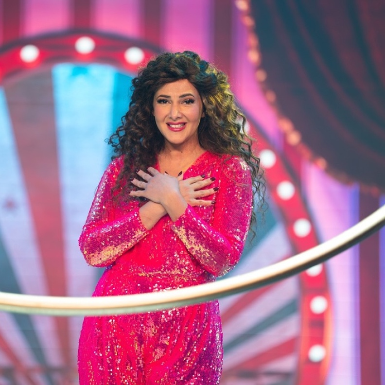 دنيا سمير غانم في مسرحية "مكسرة الدنيا"