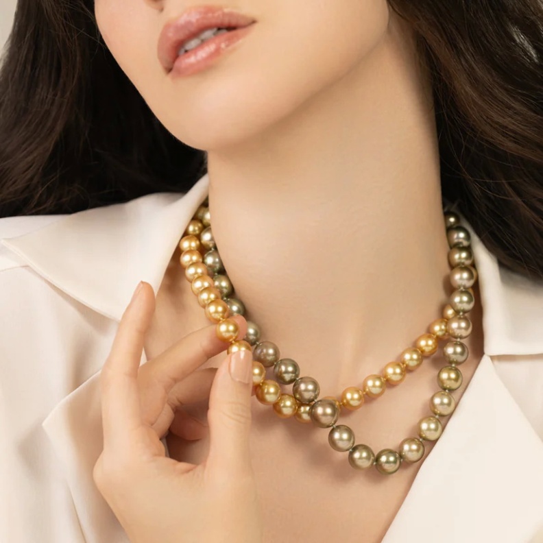 ASSAEL- Fijian Strand Necklace