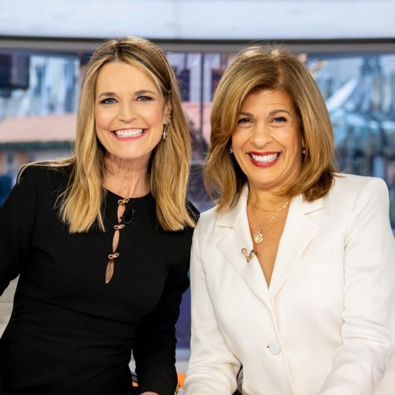 بالدموع وبحضور شركاء نجاحها.. هكذا ودعت الإعلامية هدى قطب جمهورها بعد رحلة طويلة مع برنامج "Today"