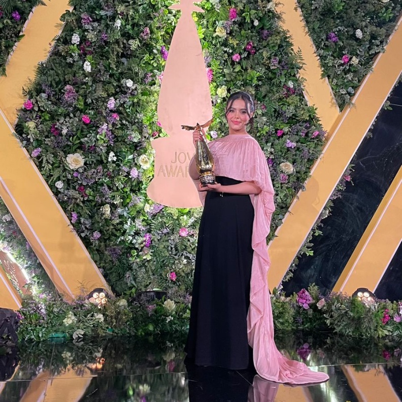 خاص لـ"هي": الفنانة السعودية العنود عبدالحكيم.. انطلاقة نحو النجومية تتوجها جائزة Joy Awards