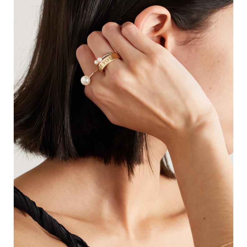 واكبي موضة شتاء 2025 مع قطع المجوهرات المرصّعة باللؤلؤ لمظهر لافت وعصري