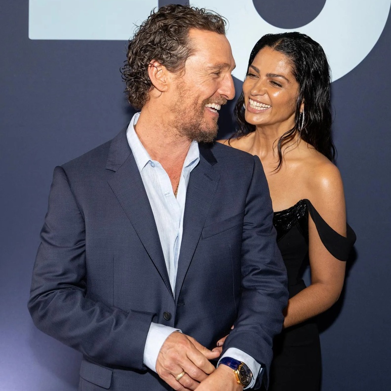  Matthew Mcconaughey وكاميلا ألفيس Camila Alves