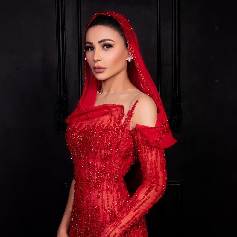 مهيرة عبد العزيز