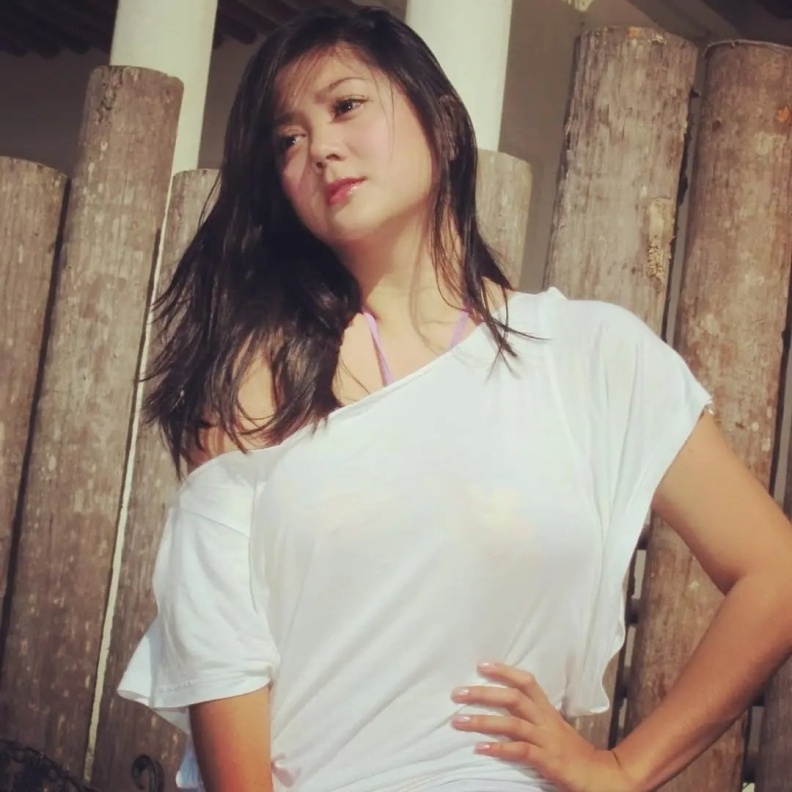 كاتيا سانتوس Katya Santos مواليد 6 فبراير