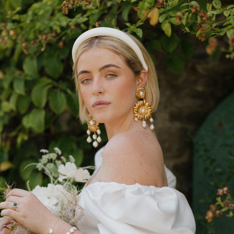 الصورة الصورة اكسسوارات شعر تغنيك عن الطرحة