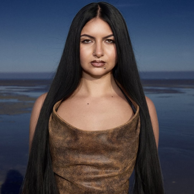 فنانة الدي جي بدور من تصوير Jesse May Fisher