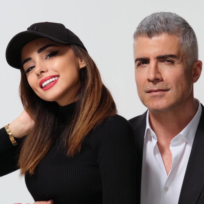 أوزجان دينيز: النجم التركي الذي تحولت حياته إلى مسلسل درامي حقيقي