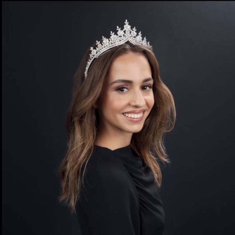 بعد أن أصبحا أمهات للمرة الأولى.. أجمل مجوهرات الأميرة إيمان والأميرة رجوة