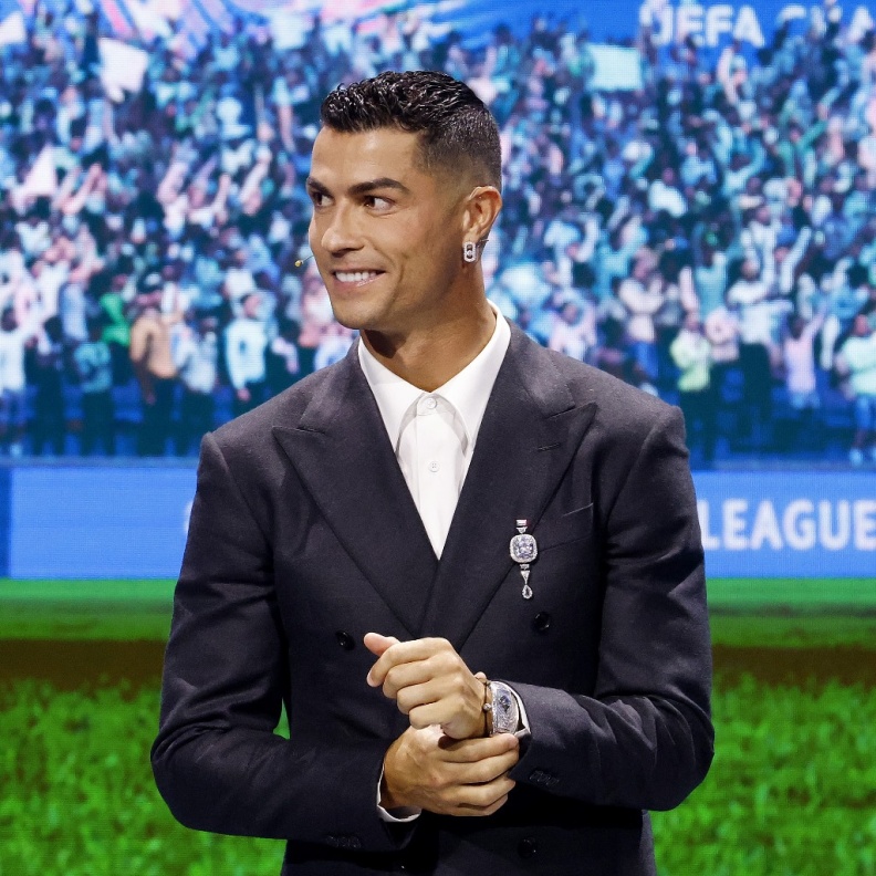 جولة على التصاميم الماسية اللافتة لأشهر لاعبي الساحرة المستديرة