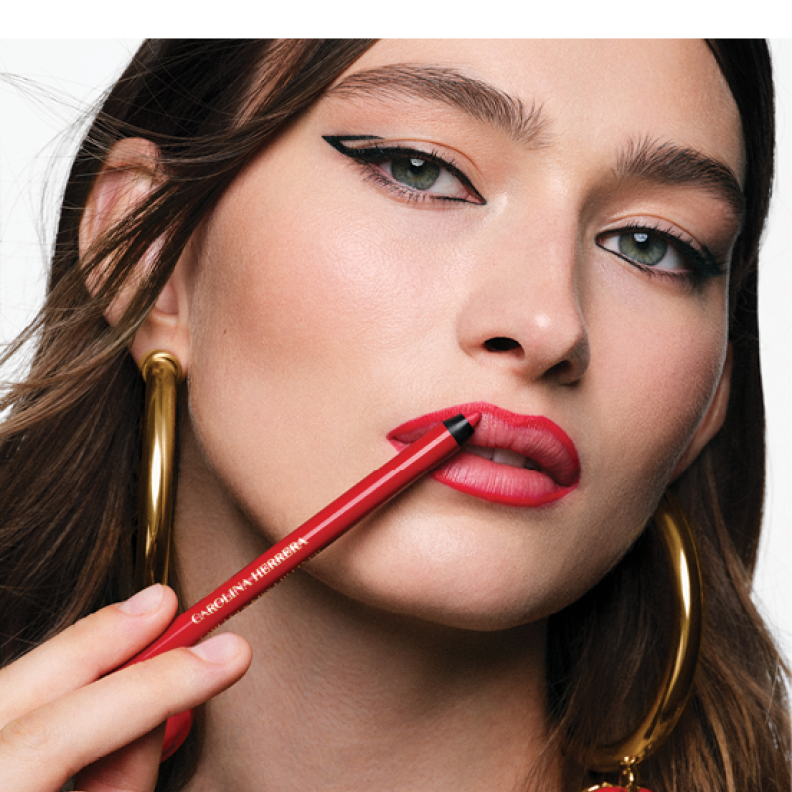 إمنحي جمالك لمسات حب بخياراتنا من هذه المستحضرات والعطور