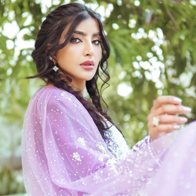 بثينة الرئيسي ضورة من انستغرامها