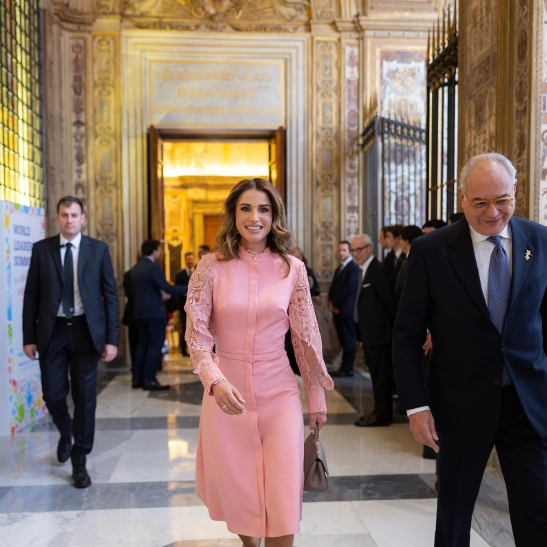 الملكة رانيا