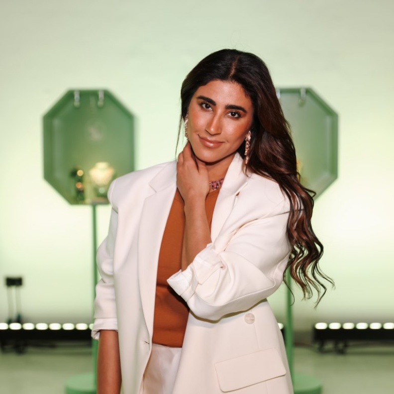 سواروفسكي تكشف عن تصاميمها الرمضانية وتعلن اختيار ليلى عبدالله سفيرة لحملتها الإعلانية