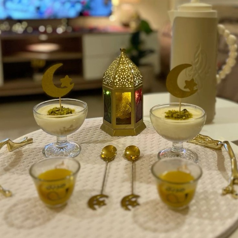 بمجموعة من الأفكار الديكورية، يمكن تصميم جلسة مميزة للاستمتاع بمسلسلات رمضان
