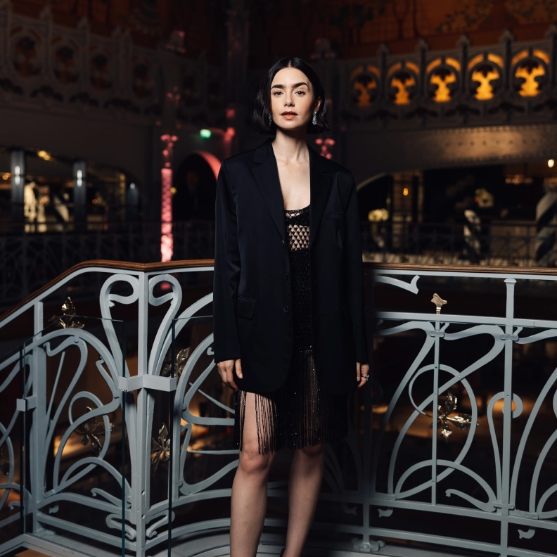 دار مجوهرات كارتييه التي تعشقها ليلي كولينز Lily Collins 