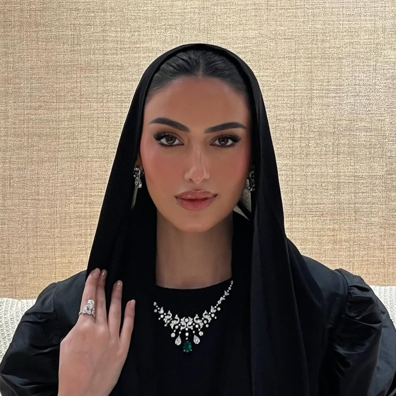 صيحات مكياج شرقية تناسب إفطارات رمضان 2025 من مدونات الجمال