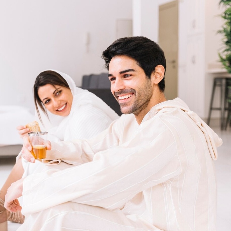رمضان فرصة جيدة لتعزيز العلاقة الزوجية على الزوجين الاستفادة منها لتحقيق الانسجام والتناغم بينهما